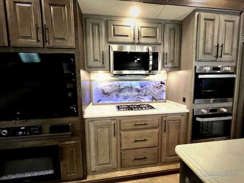 2021 Heartland Landmark 365 Newport RV Photo 2