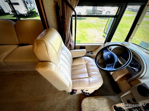 2007 Itasca Suncruiser 35L RV Photo 2