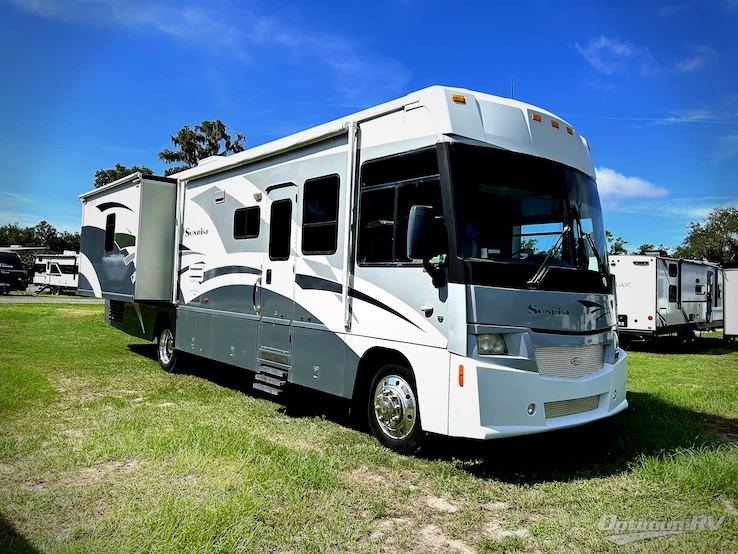 2007 Itasca Suncruiser 35L RV Photo 1