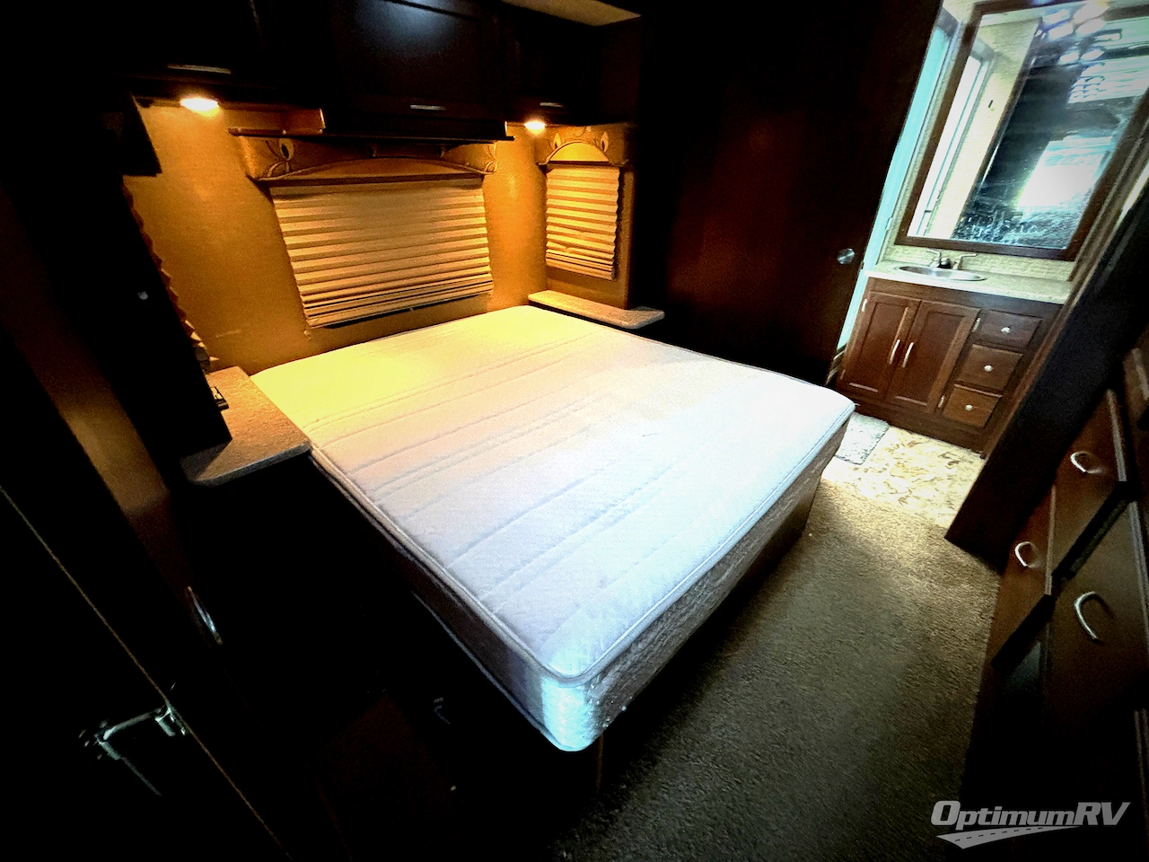 2015 Coachmen Mirada 35LS Photo 15