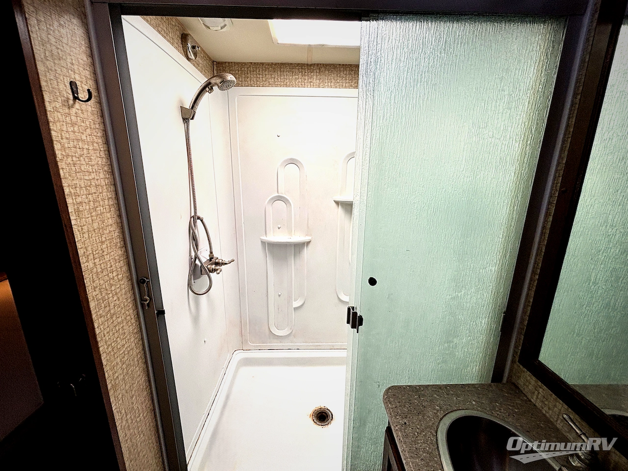 2015 Coachmen Mirada 35LS Photo 19