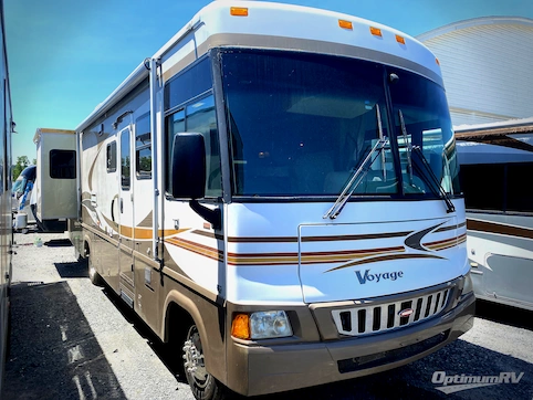 Used 2006 Winnebago Voyage 31W Featured Photo