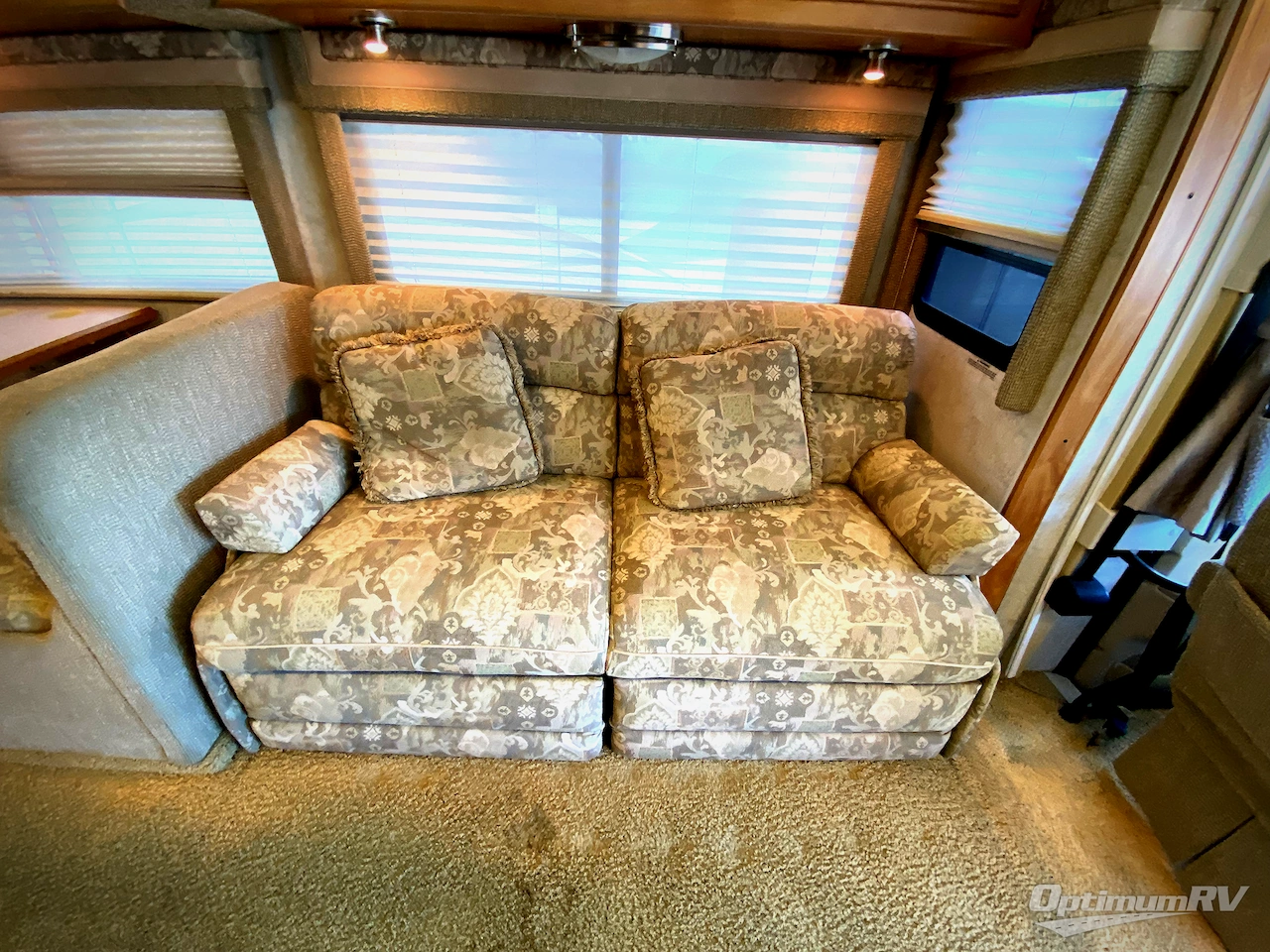 2006 Winnebago Voyage 31W Photo 10