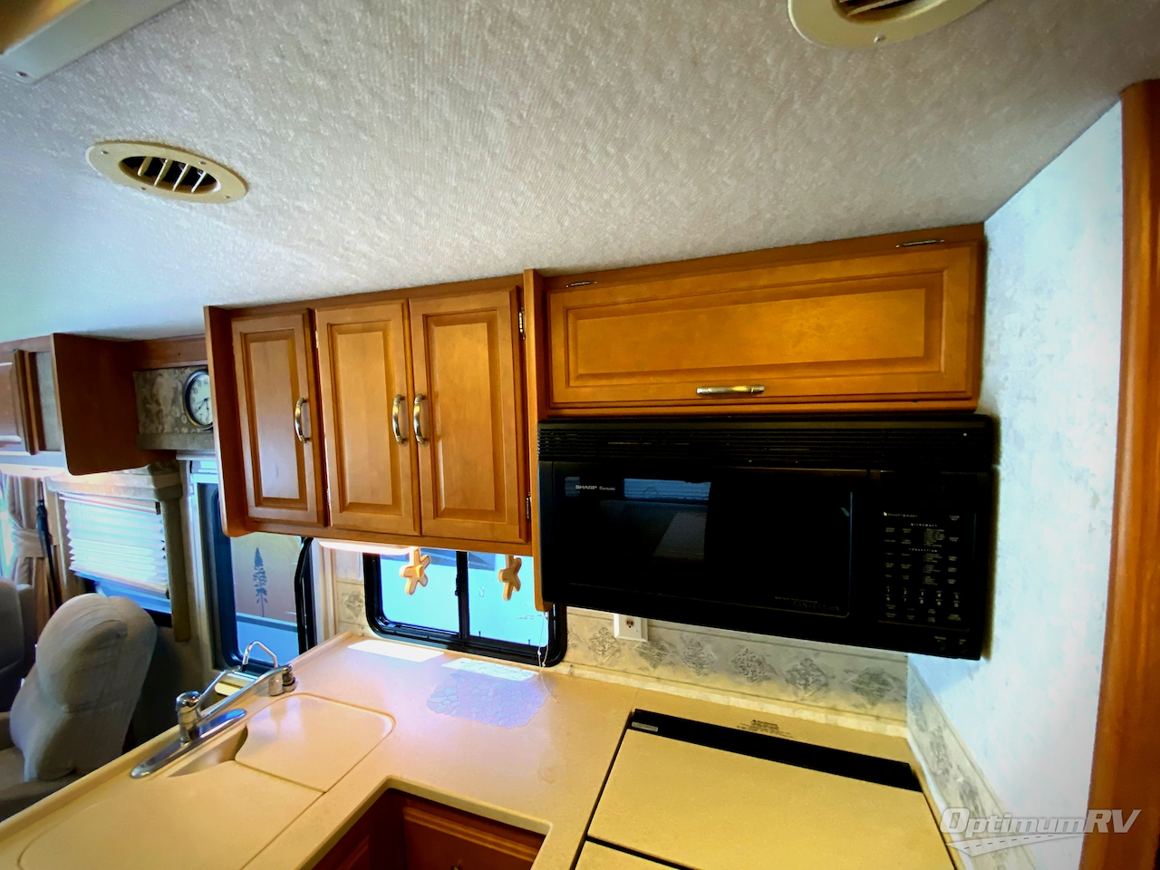 2006 Winnebago Voyage 31W Photo 15