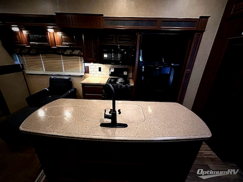 2015 Jayco Eagle Premier 331RETS RV Photo 2