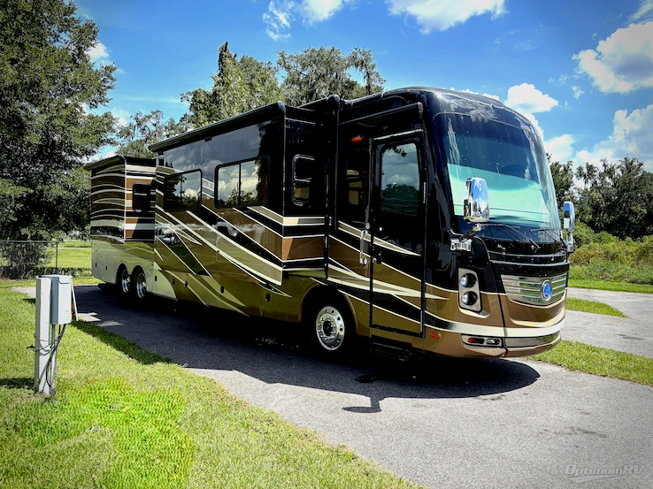 2013 Holiday Rambler Endeavor 43DFT RV Photo 1