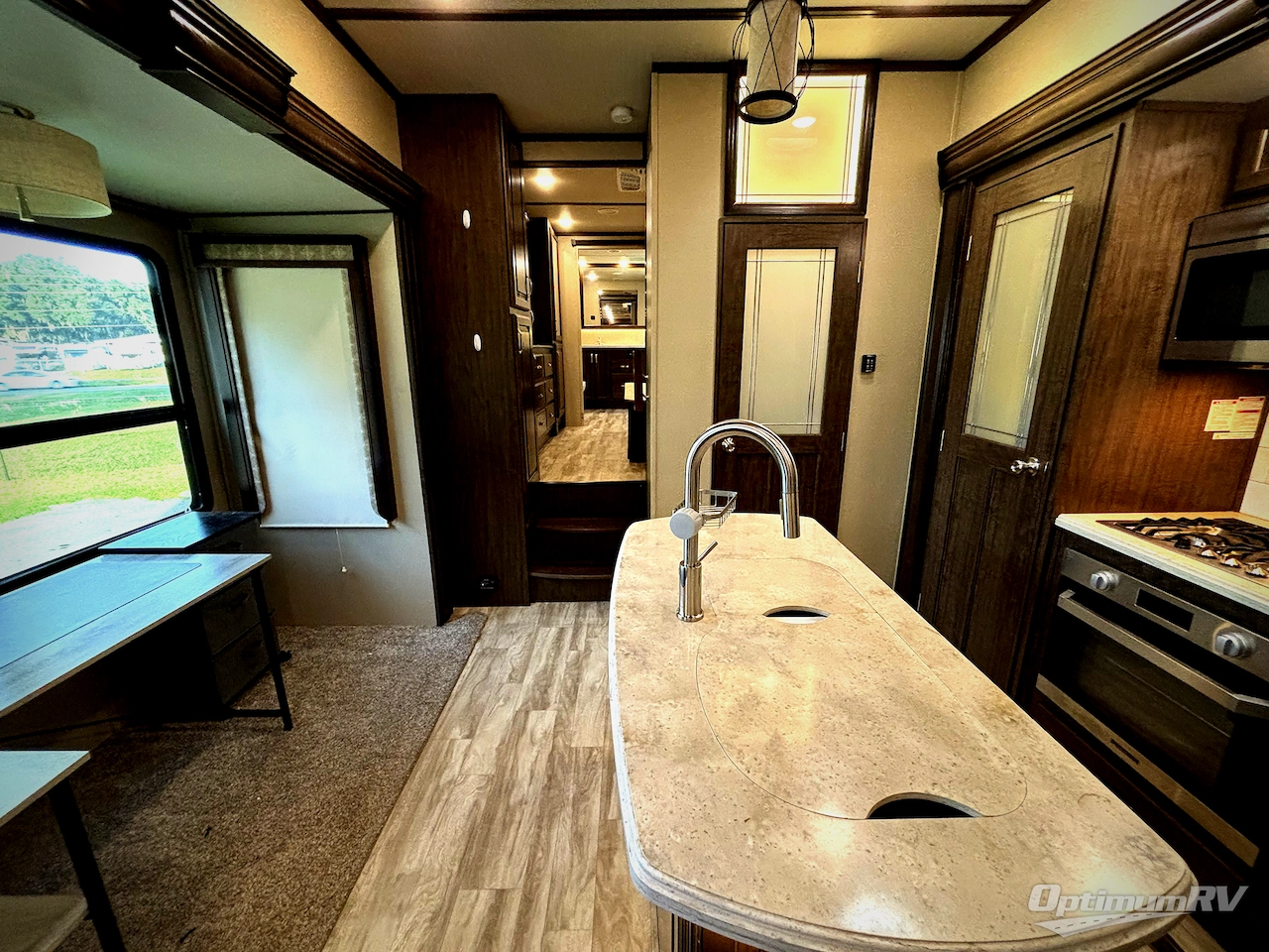 2019 Grand Design Solitude 380FL Photo 4