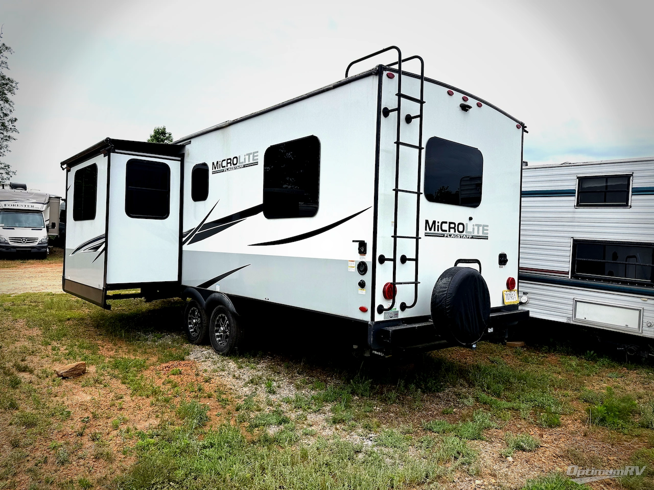 2022 Forest River Flagstaff Micro Lite 25FKS Photo 3