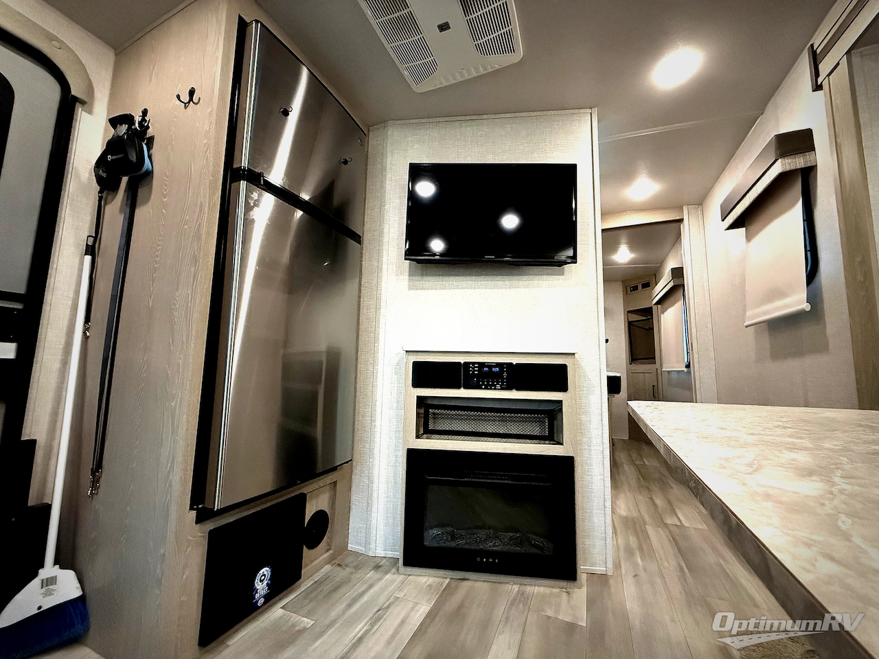 2022 Forest River Flagstaff Micro Lite 25FKS Photo 12