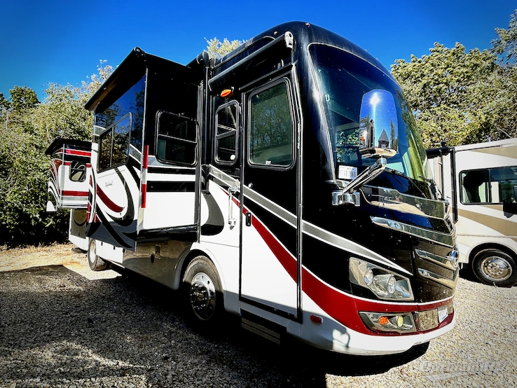 2013 Monaco Knight 36PFT RV Photo 1