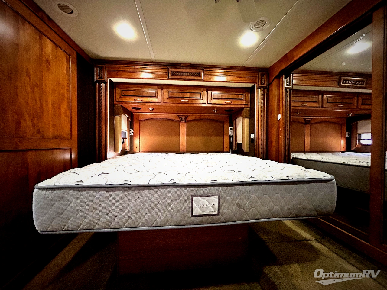 2013 Monaco Knight 36PFT Photo 15