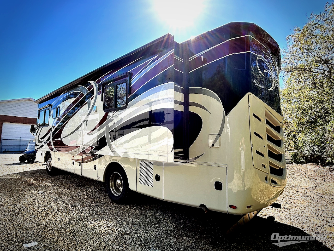 2013 Monaco Knight 36PFT Photo 2