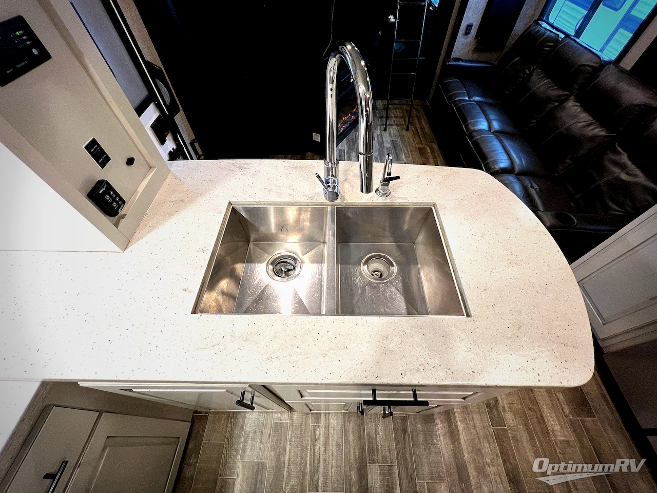 2021 Jayco Seismic 4113 Photo 9