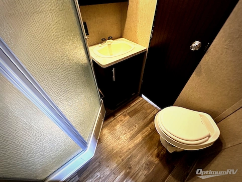 2016 Forest River Cherokee Grey Wolf 22RR RV Photo 4