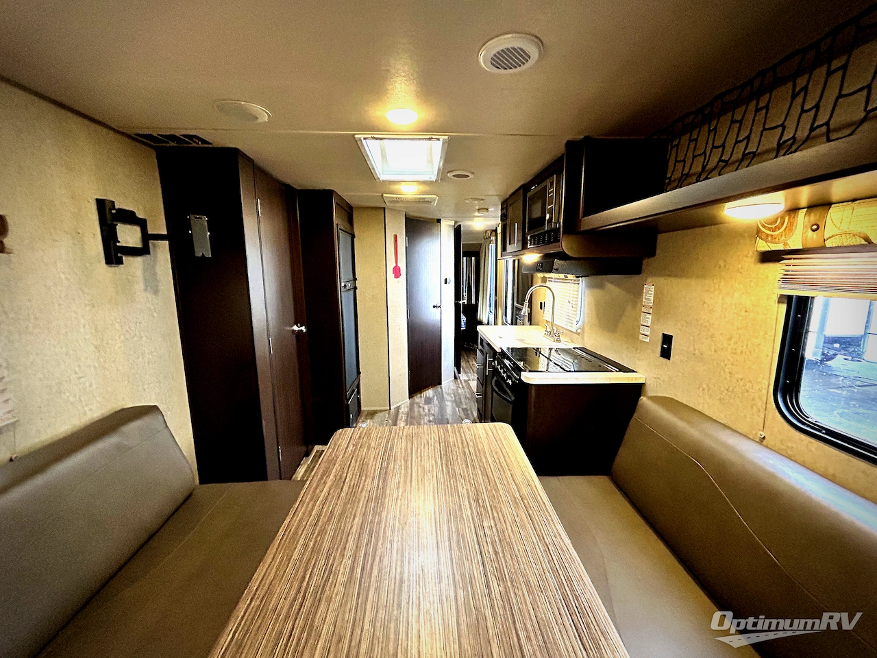 2016 Forest River Cherokee Grey Wolf 22RR Photo 5