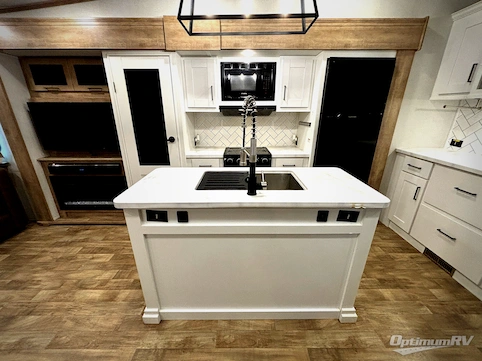 2023 Keystone Arcadia Super Lite 332SLRL RV Photo 2