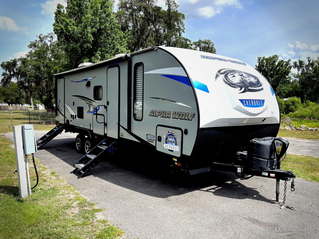 2019 Forest River Cherokee Alpha Wolf 26DBH-L Photo 1