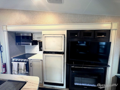 2022 Jayco Eagle HT 28.5 RSTS RV Photo 3