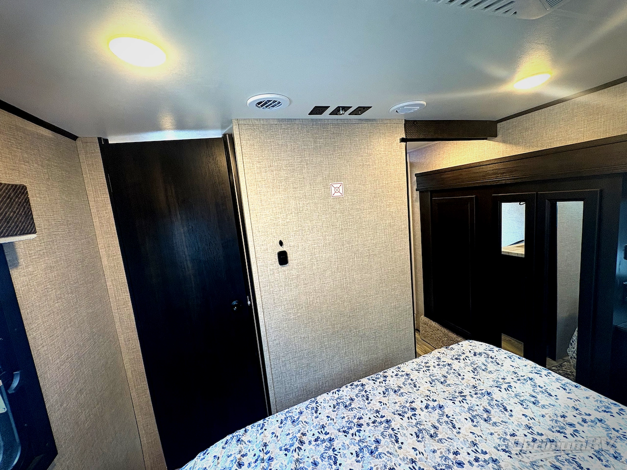 2022 Jayco Eagle HT 28.5 RSTS Photo 12