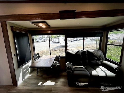 2023 Alliance Paradigm 390MP RV Photo 2