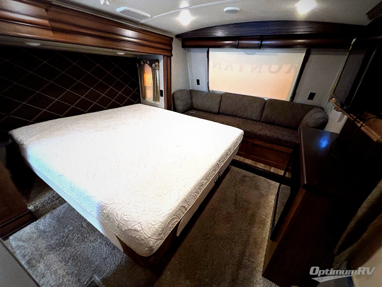 2017 Keystone Montana 3810MS Photo 8