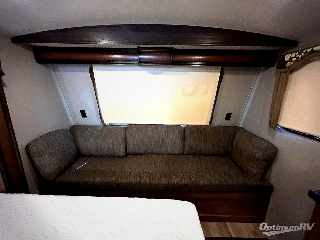 2017 Keystone Montana 3810MS Photo 10