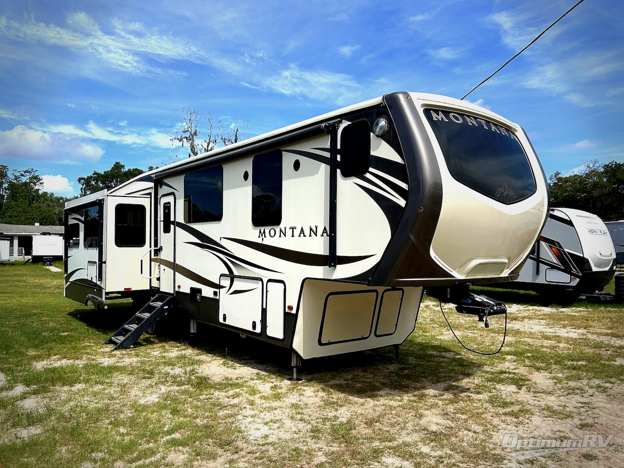 2017 Keystone Montana 3810MS Photo 1