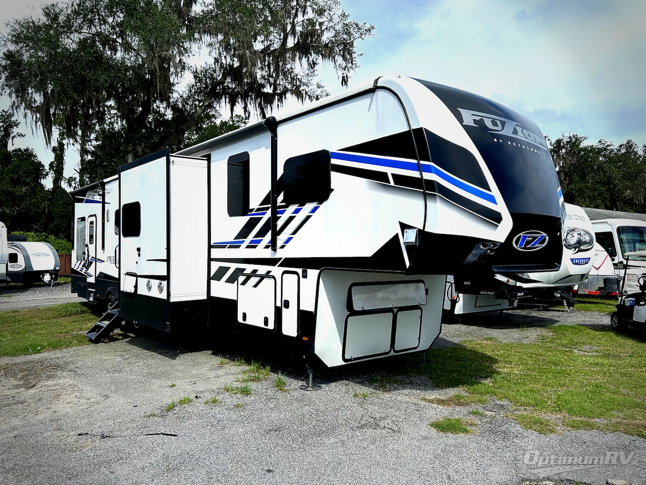2023 Keystone Fuzion 421 Photo 1