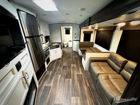 2023 Dutchmen Atlas 2702RB RV Photo 3