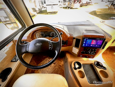 2017 Thor Windsport 34J RV Photo 2