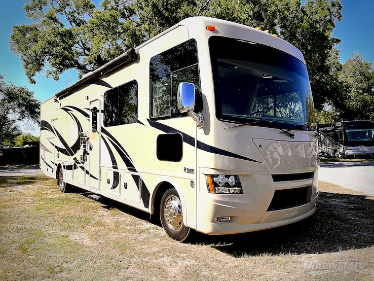 2017 Thor Windsport 34J RV Photo 1