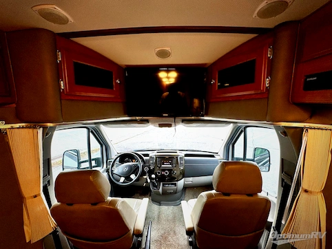 2017 Phoenix USA Phoenix Cruiser 2350 RV Photo 4