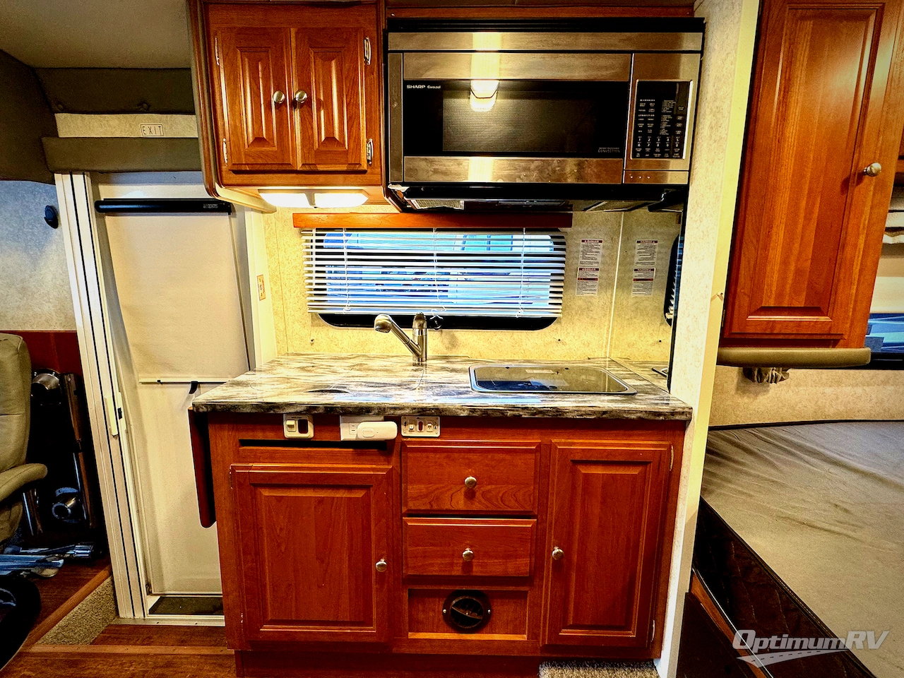 2017 Phoenix USA Phoenix Cruiser 2350 Photo 10