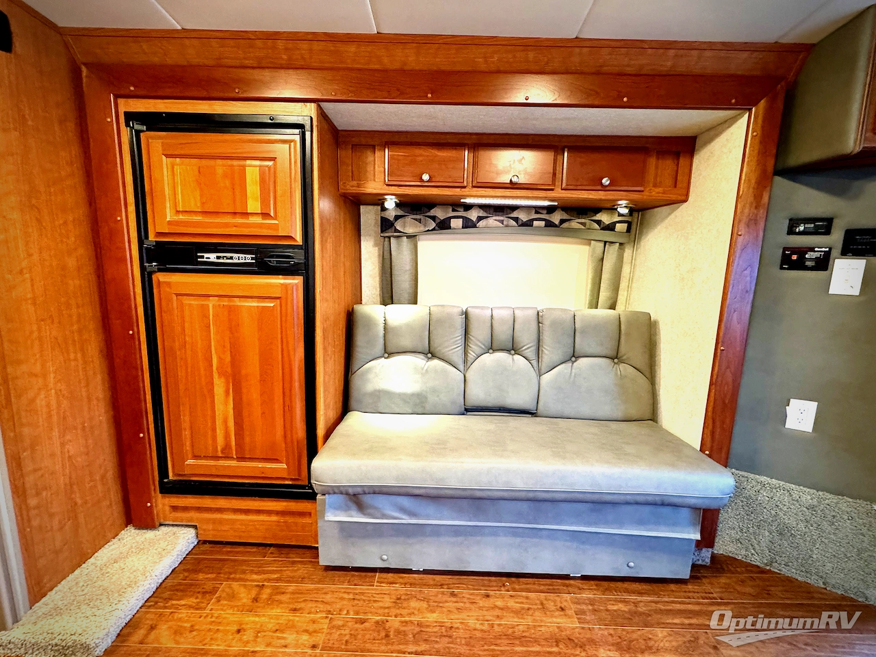 2017 Phoenix USA Phoenix Cruiser 2350 Photo 11