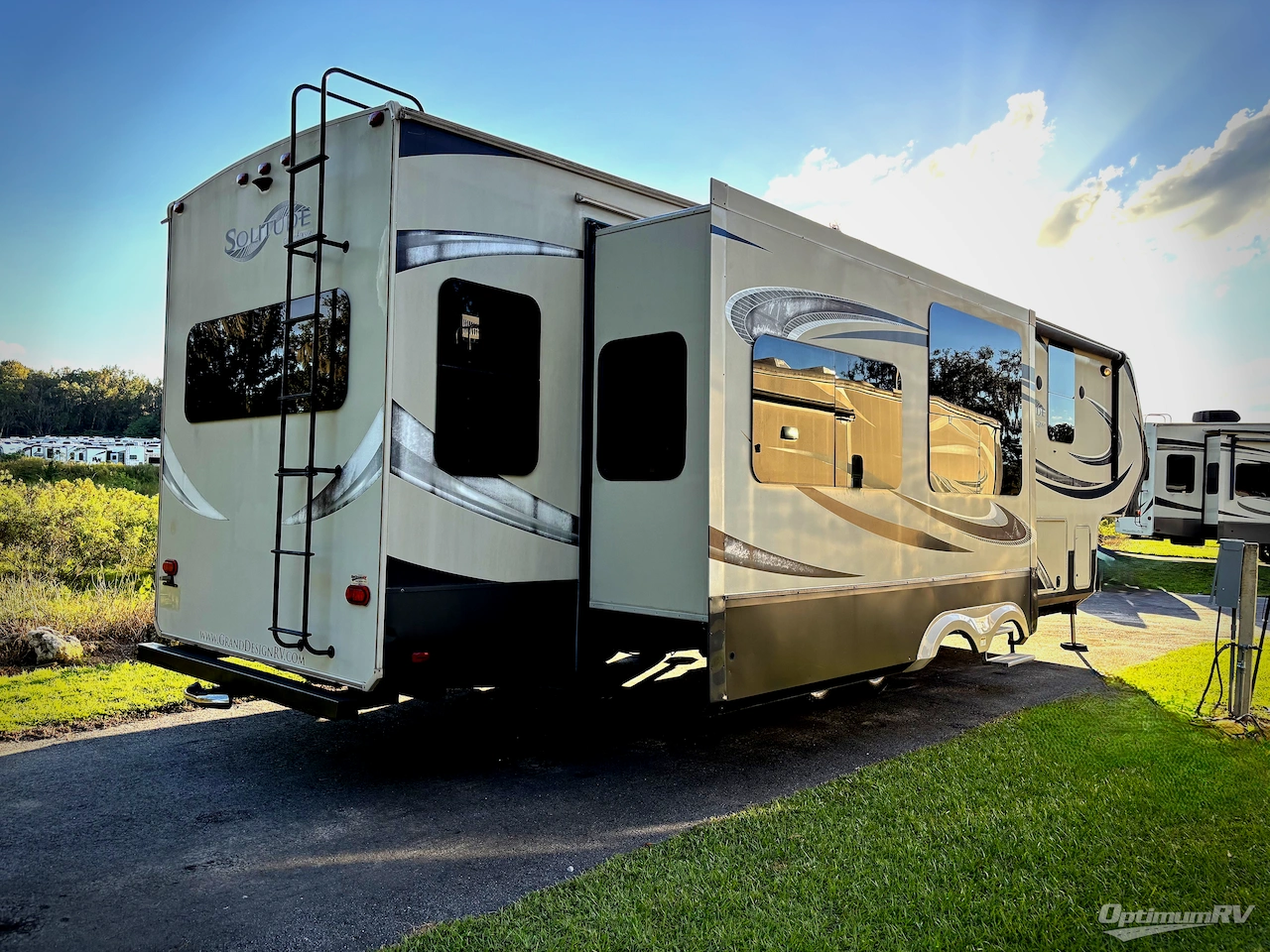 2015 Grand Design Solitude 369RL Photo 2