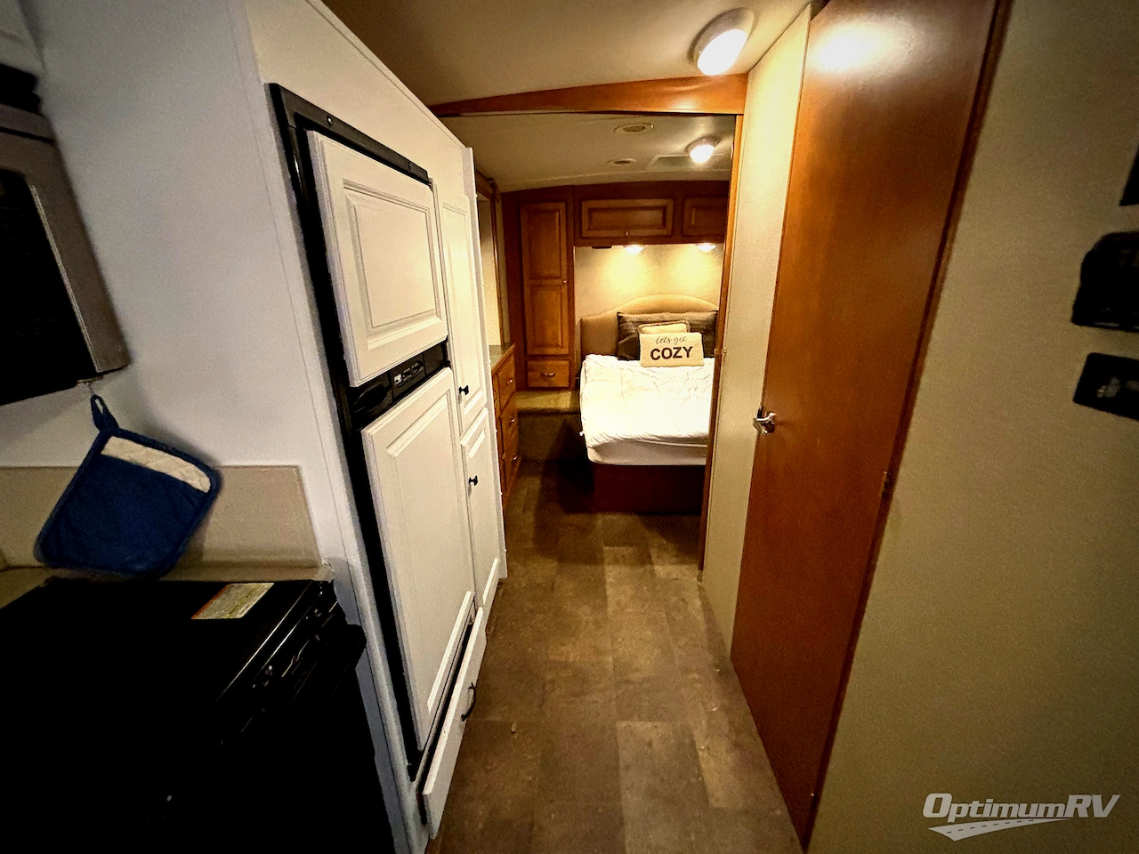 2014 Winnebago Vista 35F Photo 13