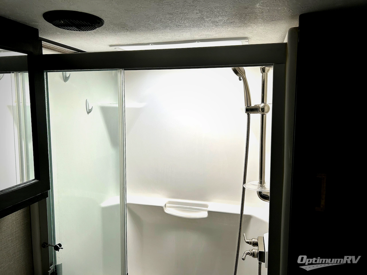 2019 Keystone Fuzion 373 Photo 23