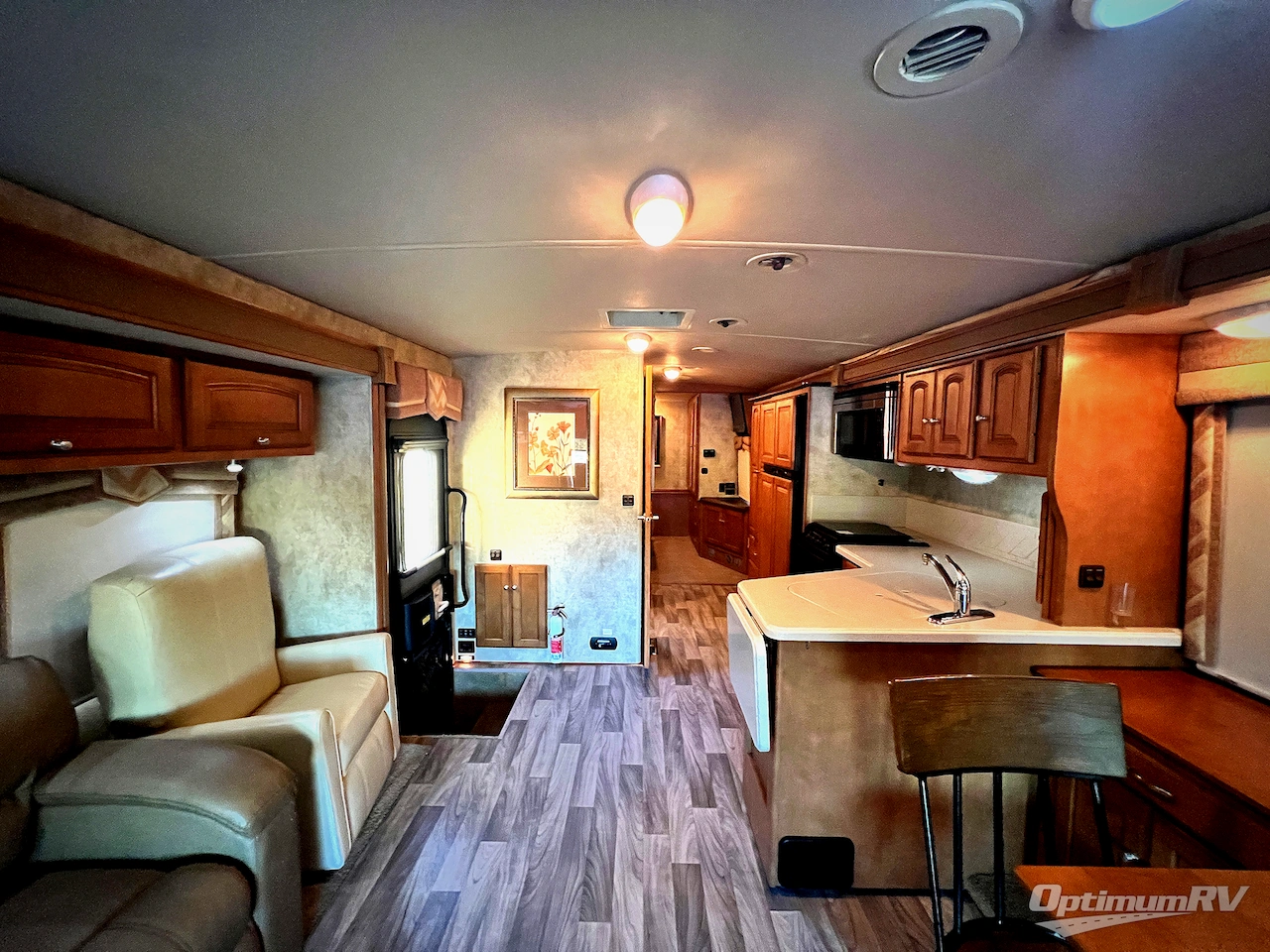 2012 Winnebago Sightseer 33C Photo 5