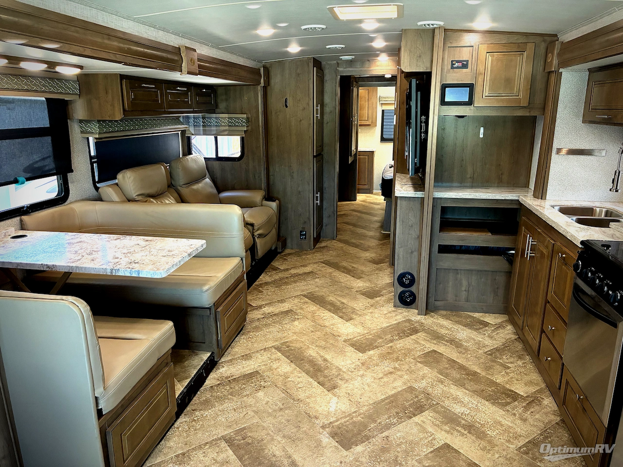 2019 Forest River Georgetown 5 Series 34H5 Photo 4