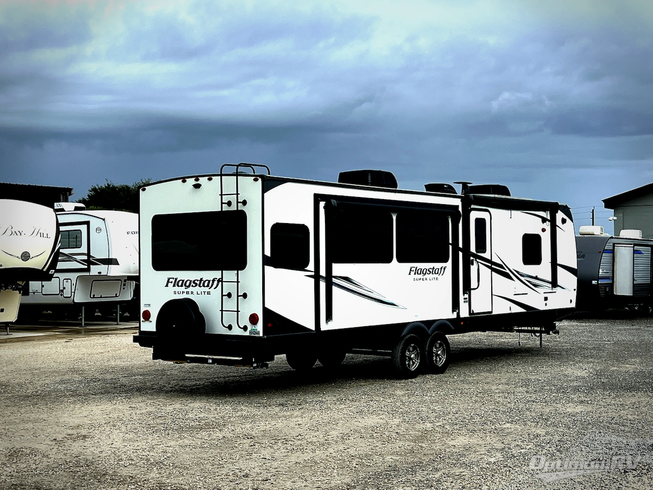 2022 Forest River Flagstaff Super Lite 29RLBS Photo 2