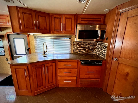 2013 Coachmen Encounter 37FW RV Photo 2