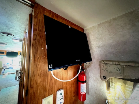 2004 Damon Daybreak 3270 RV Floorplan Photo