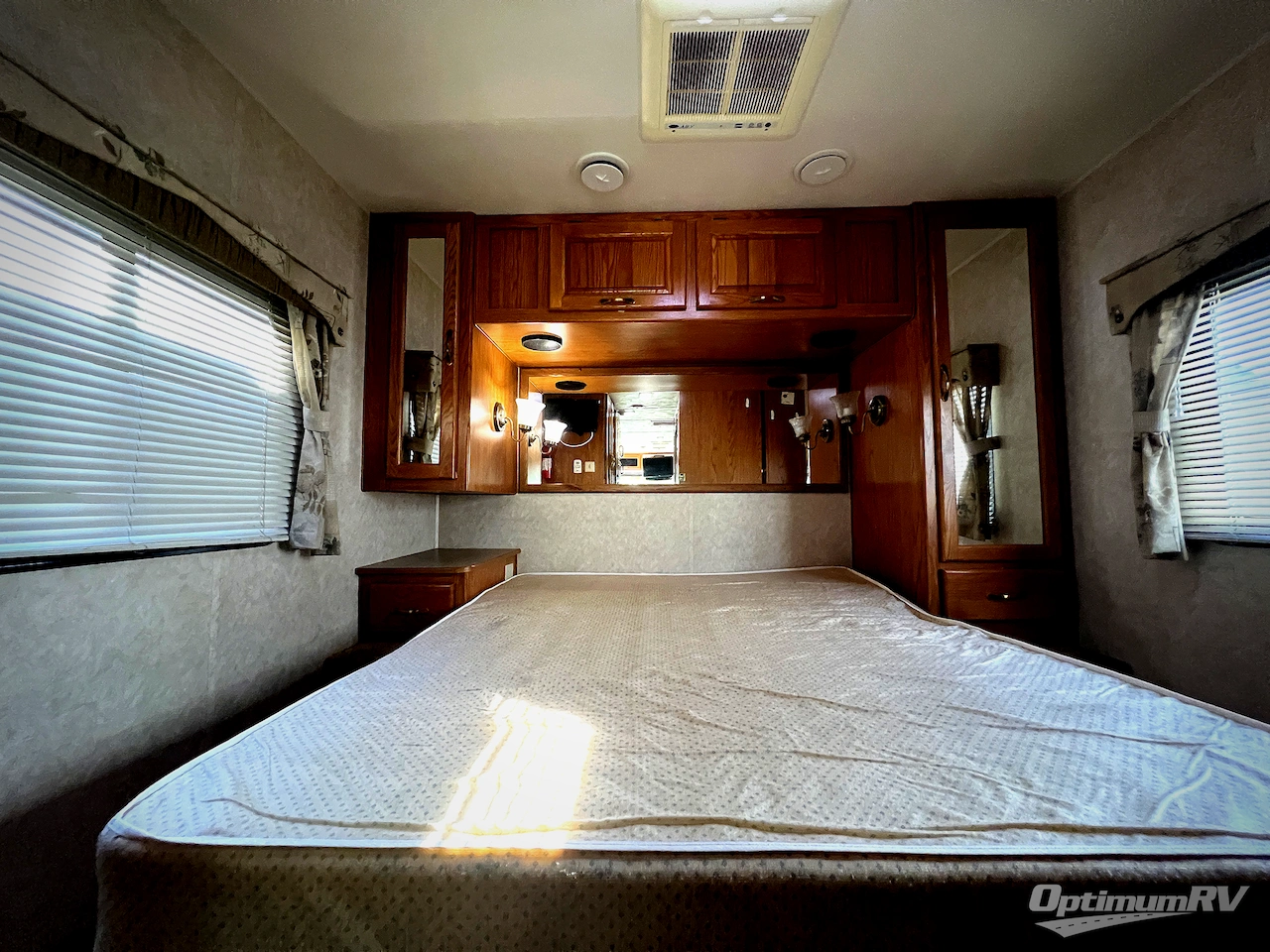 2004 Damon Daybreak 3270 Photo 24