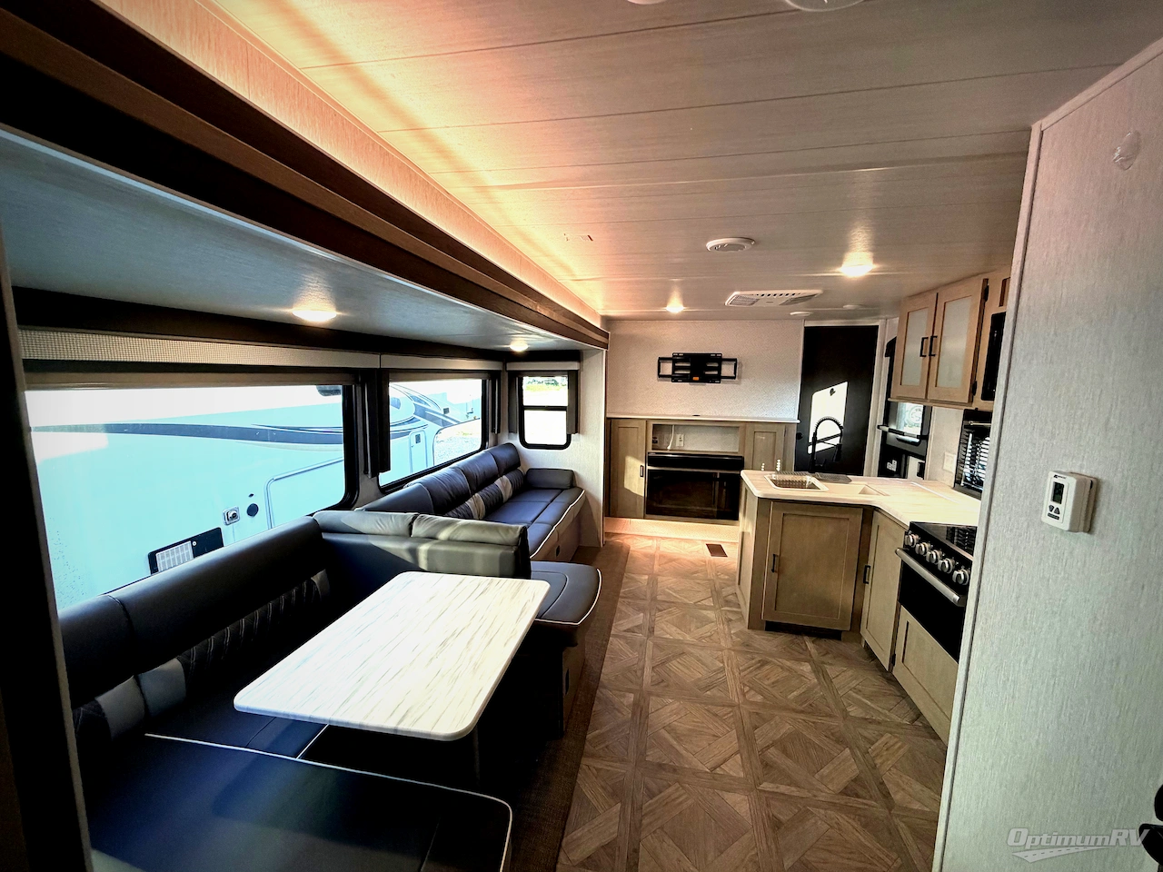 2023 Forest River Salem 31KQBTS Photo 6