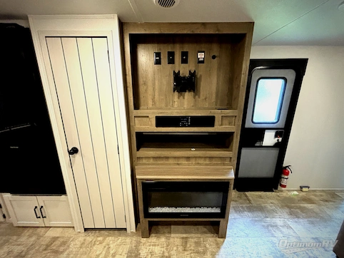 2025 Palomino Puma 31FKRK RV Photo 3