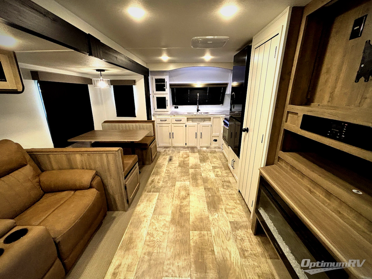 2025 Palomino Puma 31FKRK Photo 5