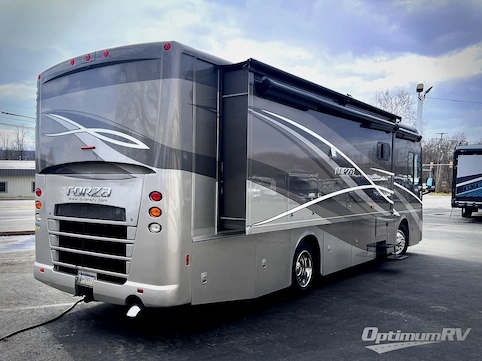 2017 Winnebago Forza 34T RV Photo 2
