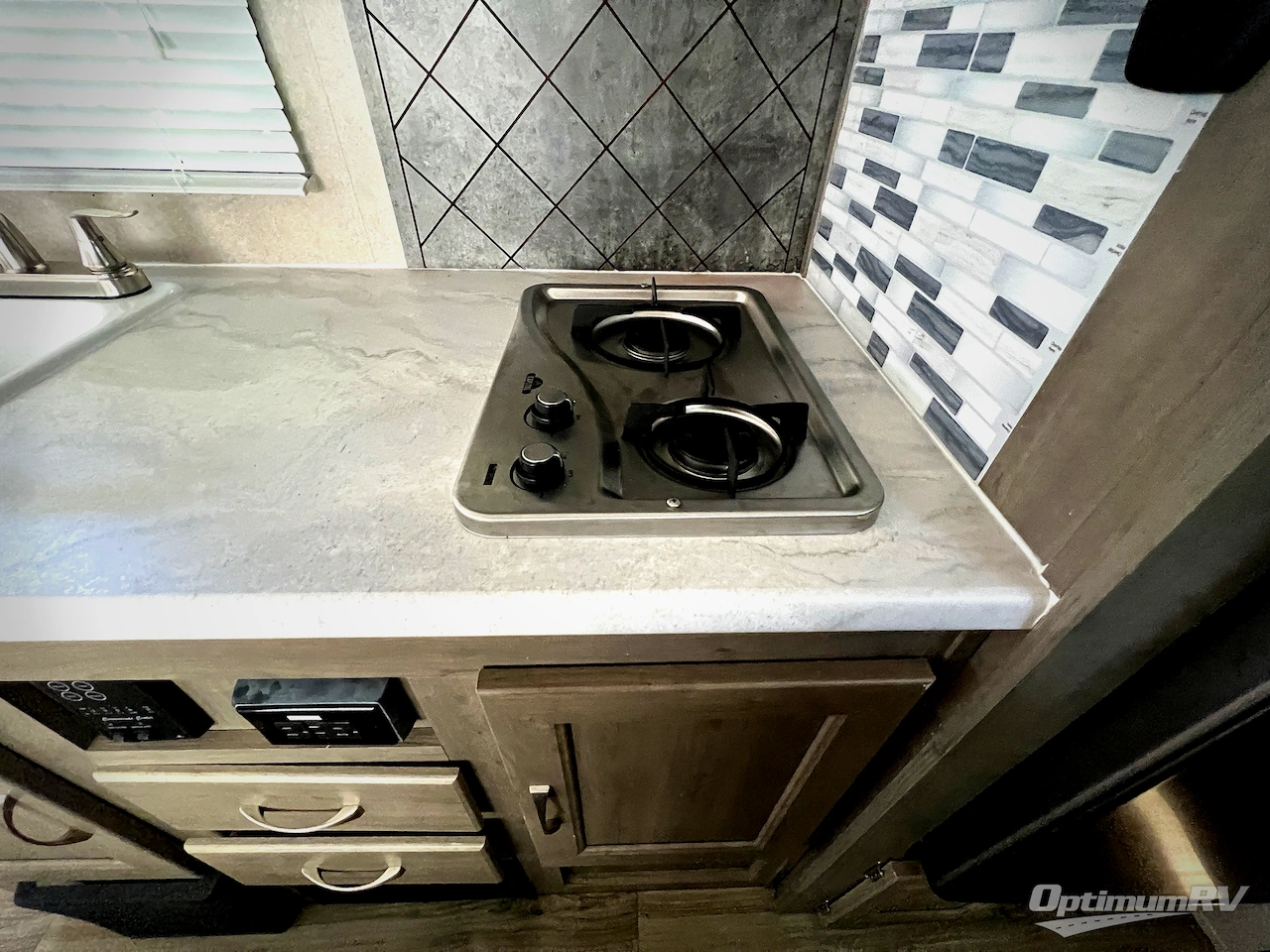 2020 Palomino Puma Ultra Lite 16BHX Photo 10