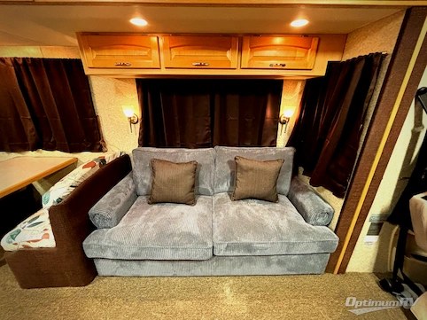 2007 Newmar Kountry Star KSCA 3762 RV Photo 3