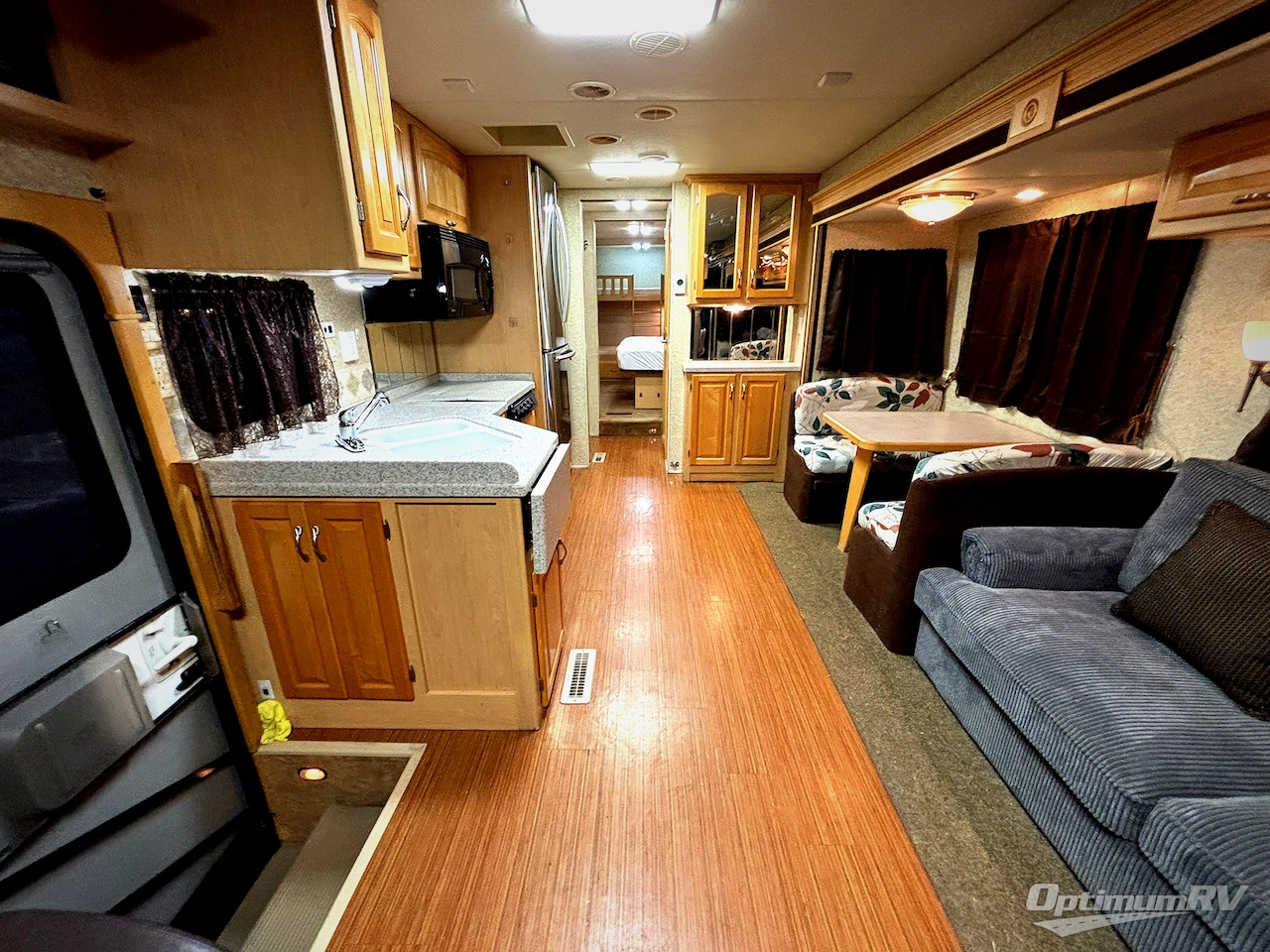 2007 Newmar Kountry Star KSCA 3762 Photo 4